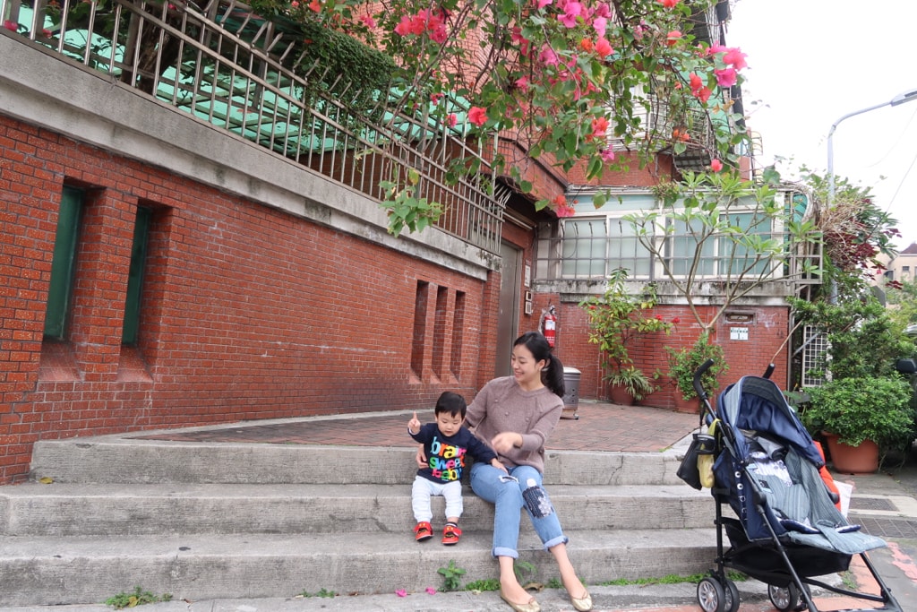 20251108-n3xoz 20251108-n3xoz