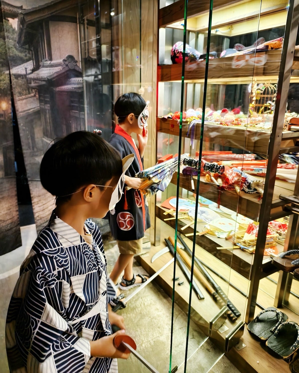 20251108-70je0 20251108-70je0