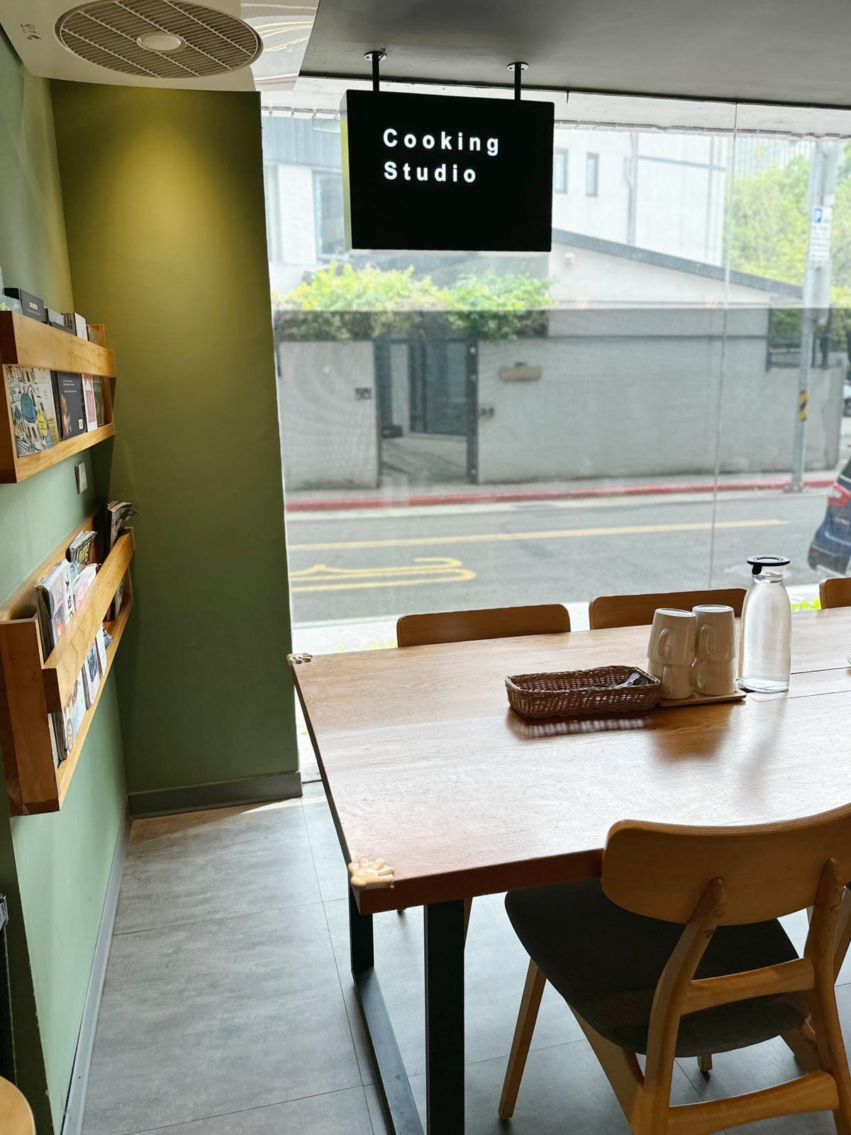 【台北美食】民生社區網美早午餐,招牌肉桂捲『Miss V B 【台北美食】民生社區網美早午餐,招牌肉桂捲『Miss V B