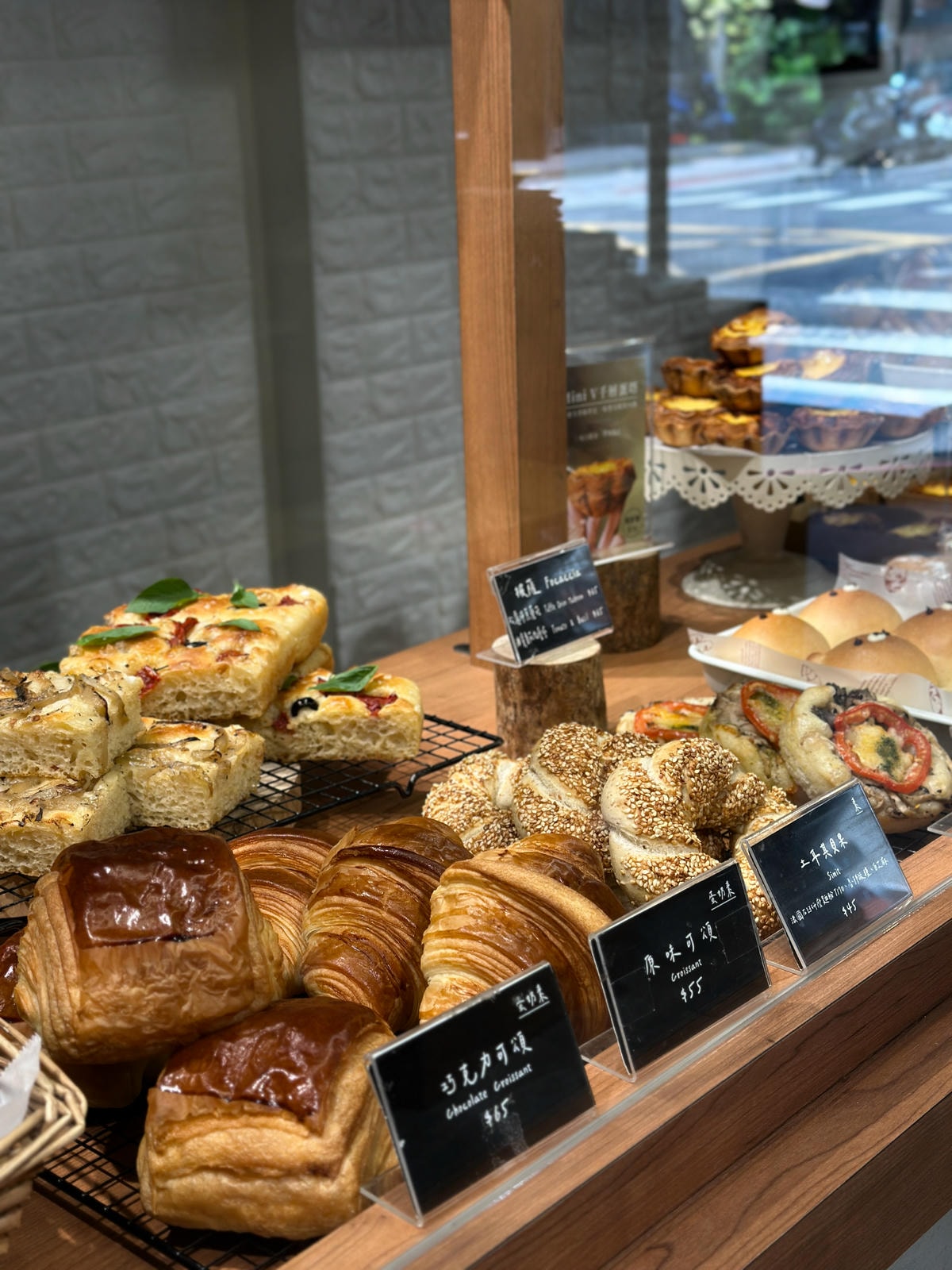 【台北美食】民生社區網美早午餐,招牌肉桂捲『Miss V B 【台北美食】民生社區網美早午餐,招牌肉桂捲『Miss V B