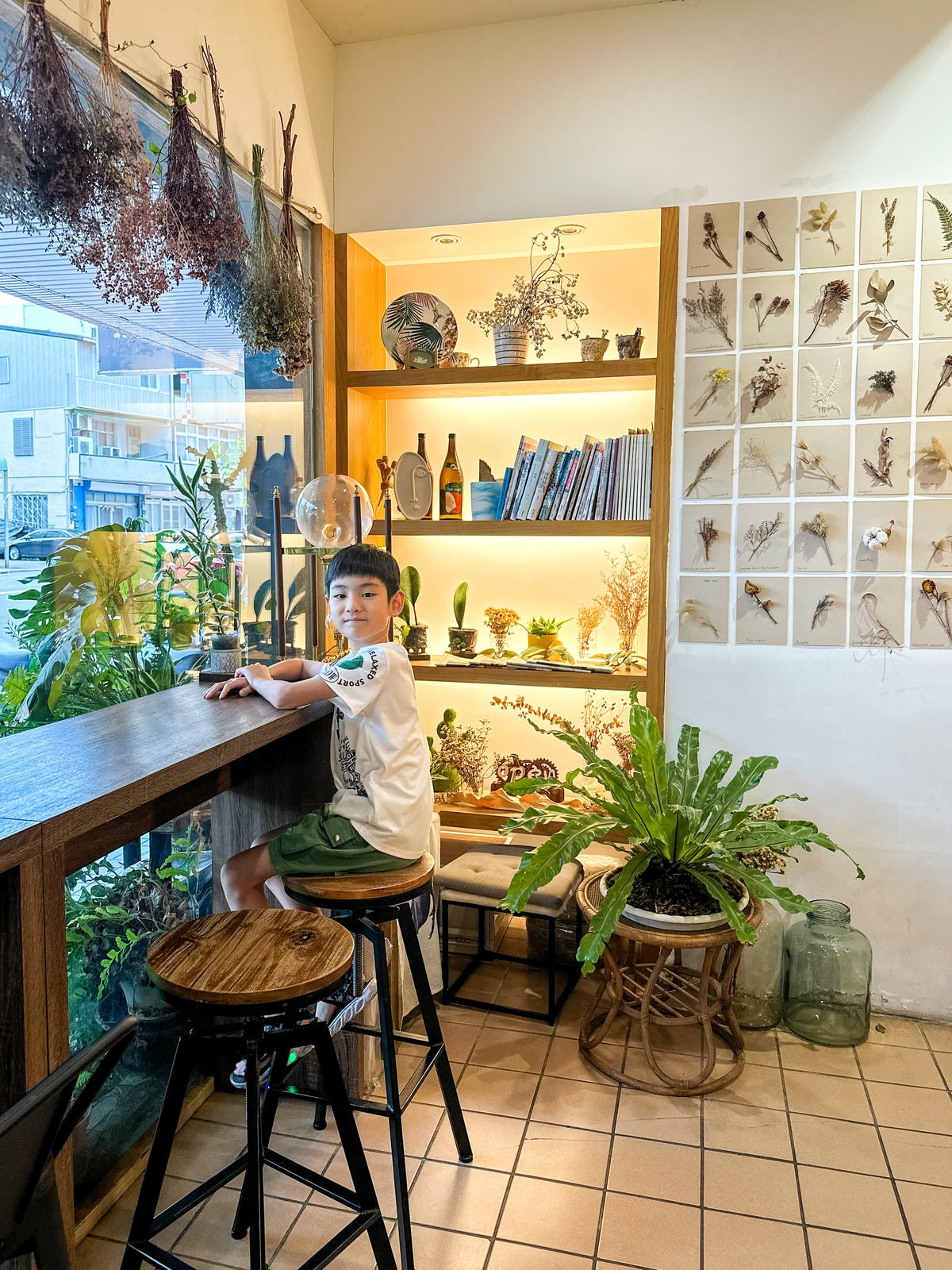 【苗栗咖啡廳推薦】鄰近火車站，綠植環繞『植感咖啡 Botan