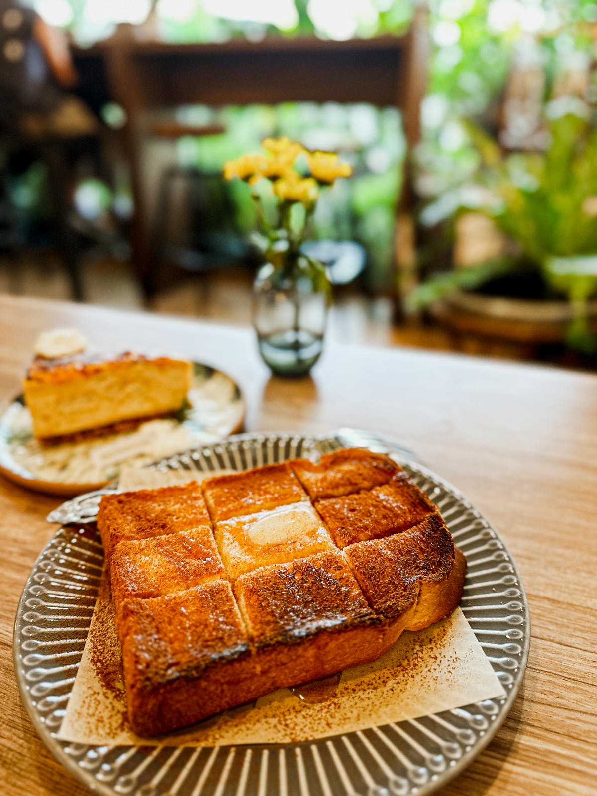 【苗栗咖啡廳推薦】鄰近火車站，綠植環繞『植感咖啡 Botan