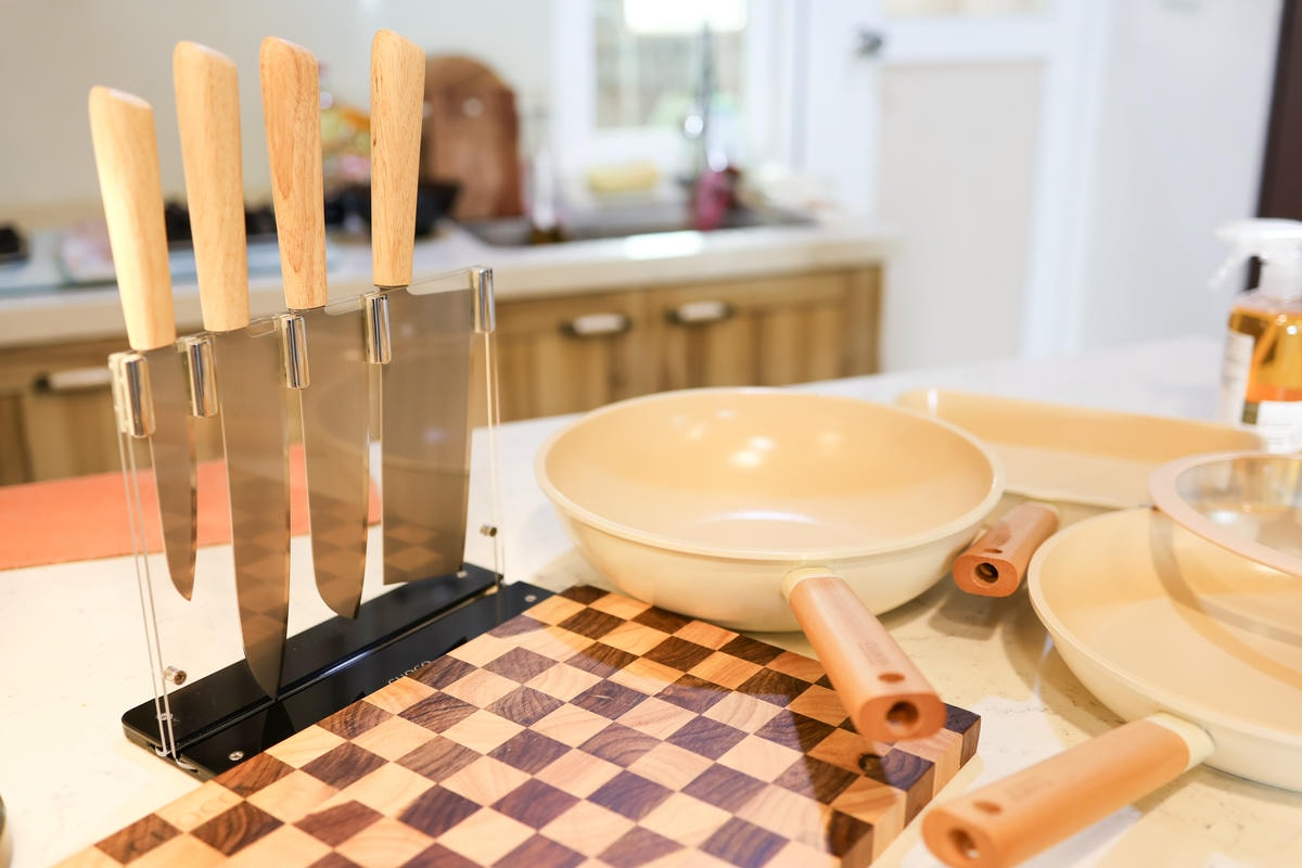 【鍋具推薦】簡約耐看！一體成型，導熱效果快【義大利CUOCO