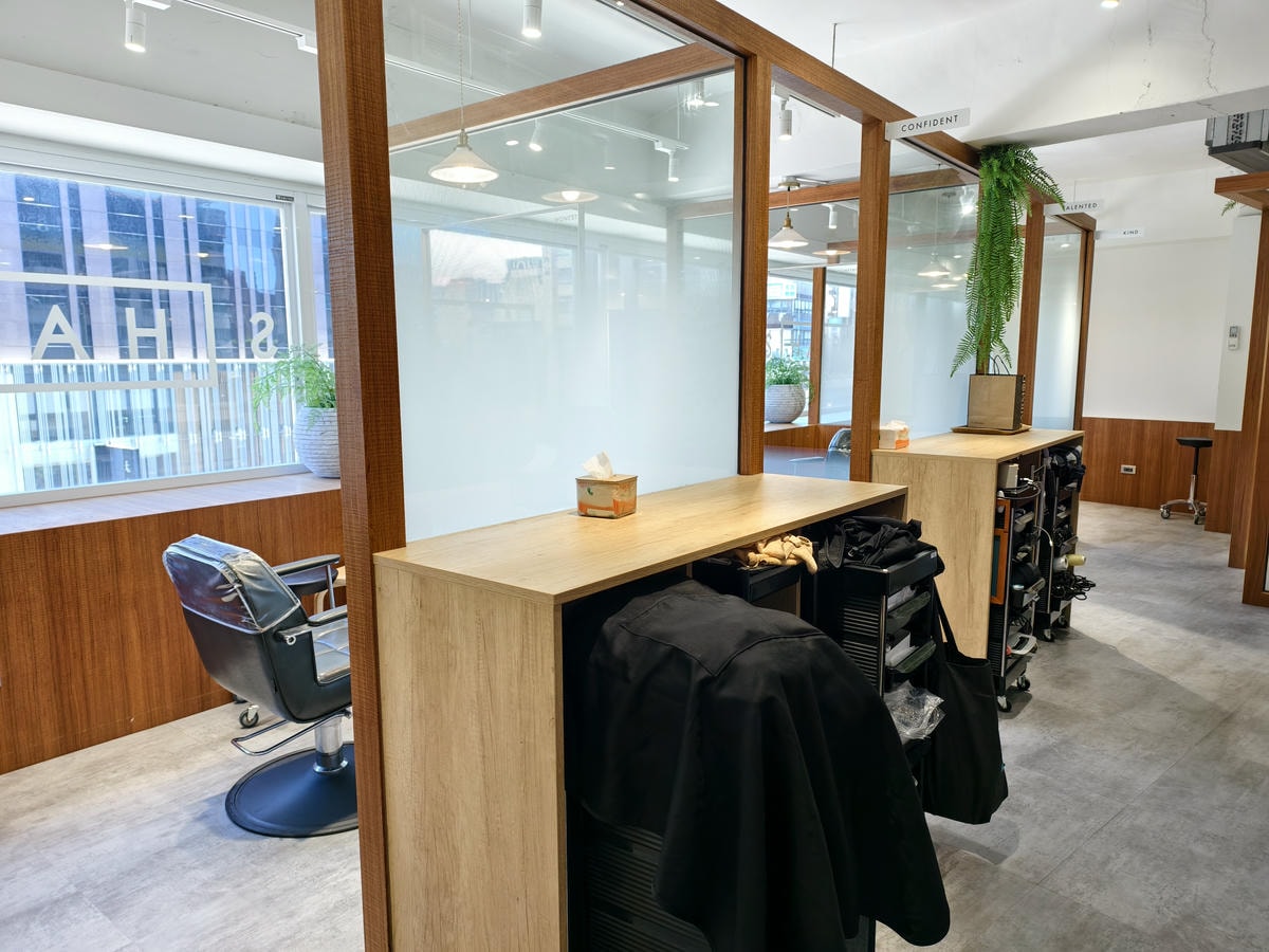 【海倫愛美】台北中山區 馬克老師設計師 縮毛矯正燙和染髮心得 【海倫愛美】台北中山區 馬克老師設計師 縮毛矯正燙和染髮心得