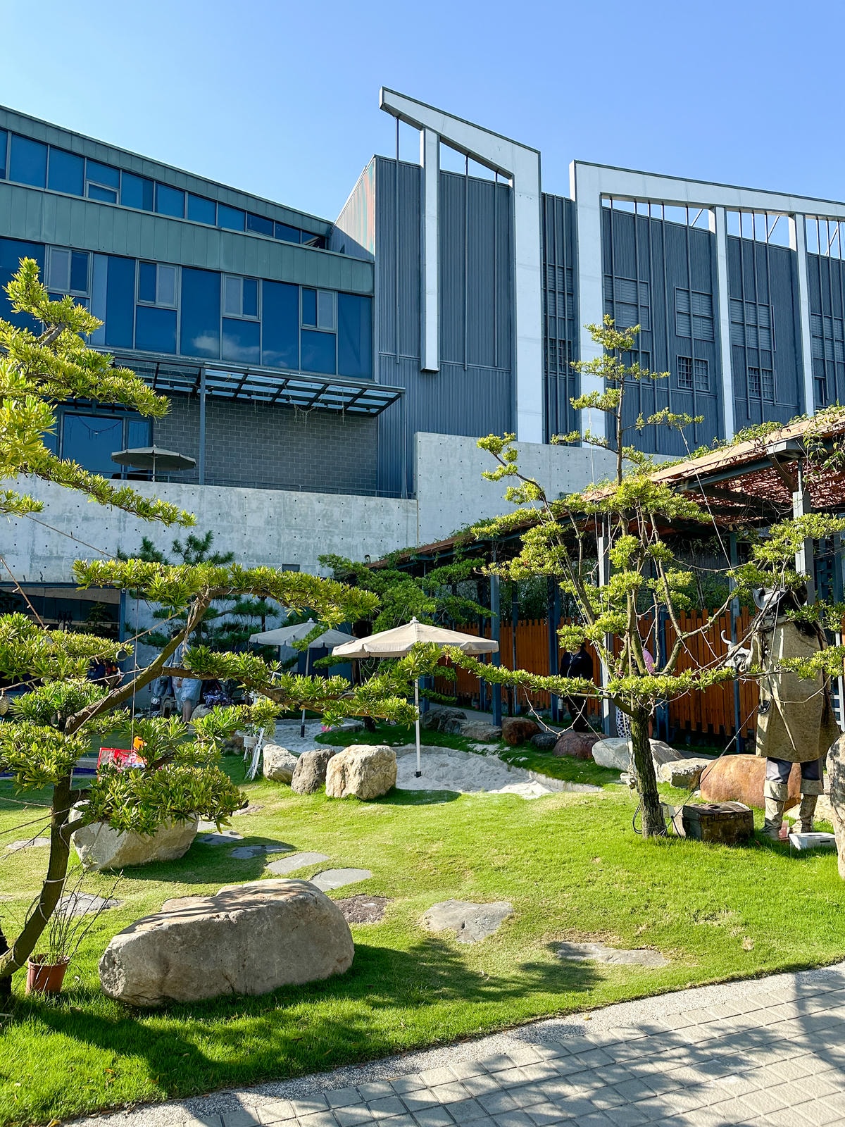 【彰化親子景點】全世界最大水龍頭 ，滑水道、沙坑、互動親子『