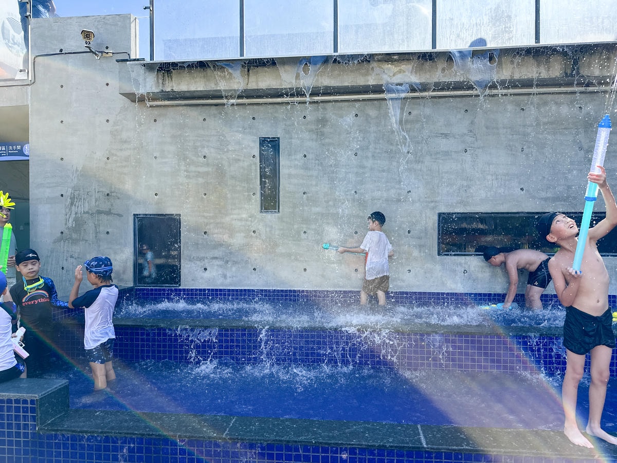 【彰化親子景點】全世界最大水龍頭 ，滑水道、沙坑、互動親子『