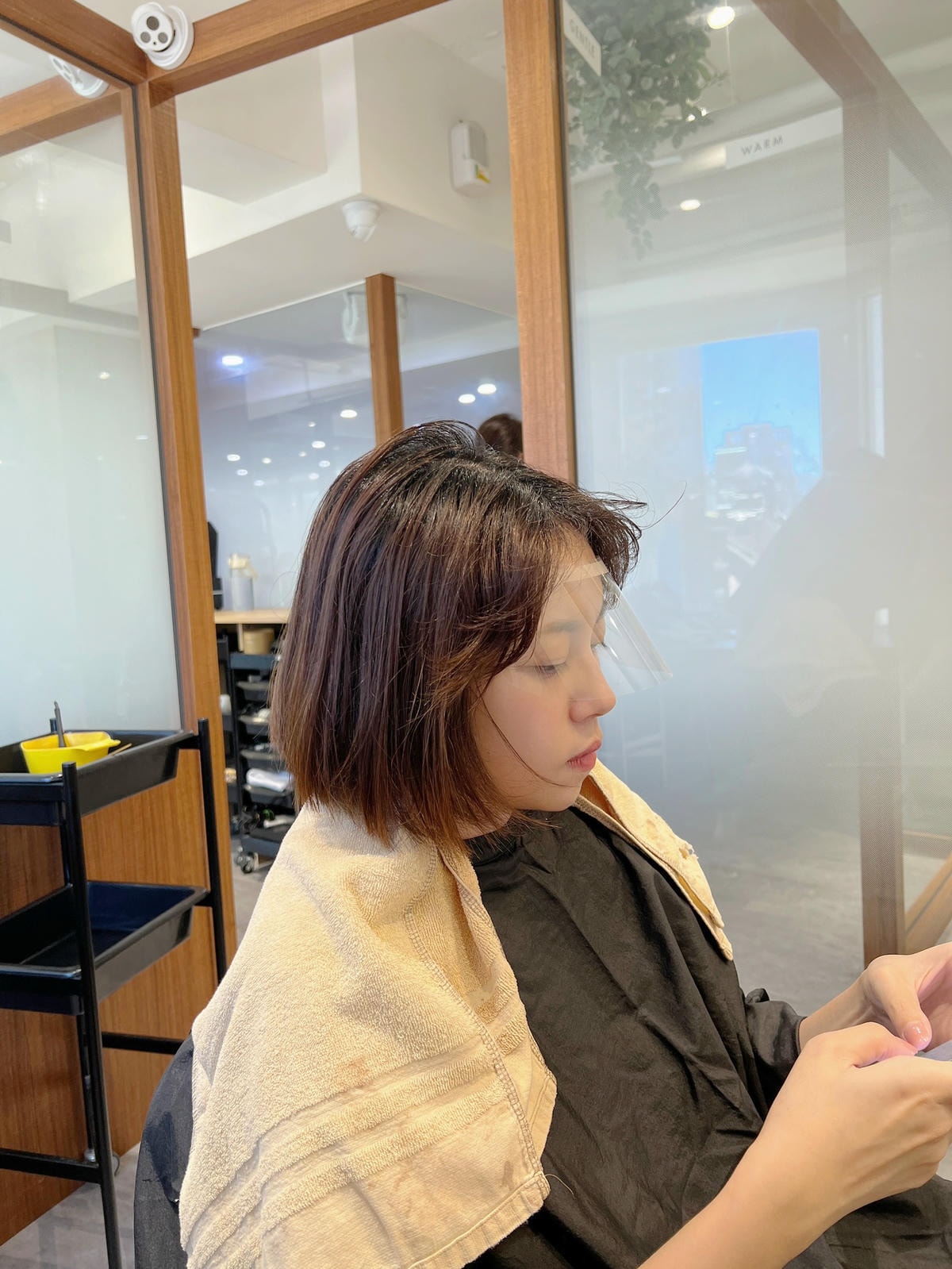 【海倫愛美】台北中山區 馬克老師設計師 縮毛矯正燙和染髮心得 【海倫愛美】台北中山區 馬克老師設計師 縮毛矯正燙和染髮心得