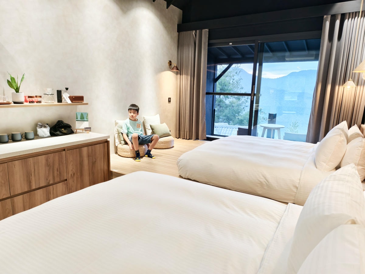 【南投住宿】清境茲心園住宿開箱|超美山景和寵物友善,還能吃火 【南投住宿】清境茲心園住宿開箱|超美山景和寵物友善,還能吃火