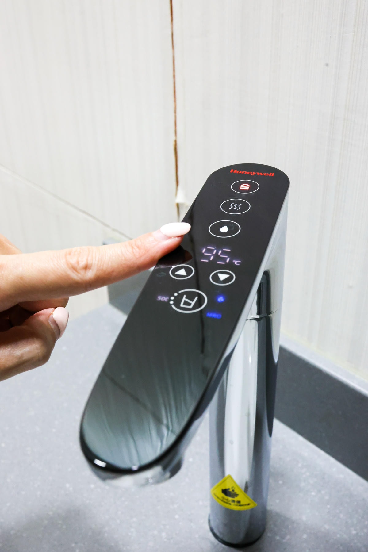 【好物推薦】一級效能，Honeywell櫥下觸控型RO冷熱淨