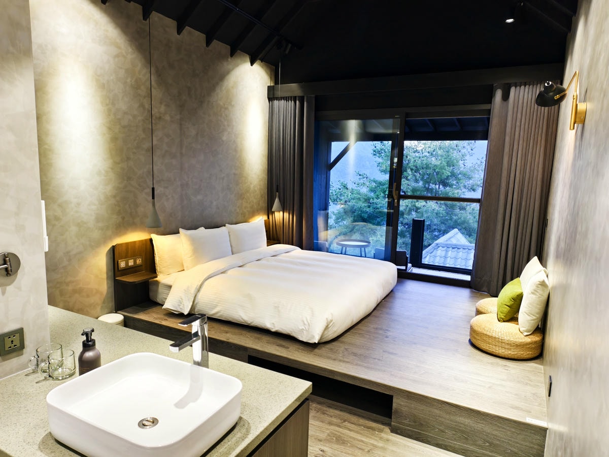 【南投住宿】清境茲心園住宿開箱|超美山景和寵物友善,還能吃火 【南投住宿】清境茲心園住宿開箱|超美山景和寵物友善,還能吃火