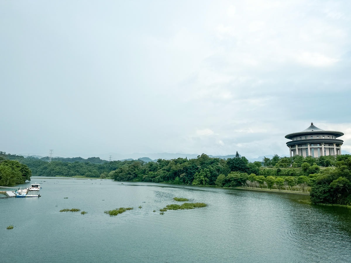 【新竹景點】三月可賞風鈴木,峨眉湖『峨眉湖環湖步道』 【新竹景點】三月可賞風鈴木,峨眉湖『峨眉湖環湖步道』