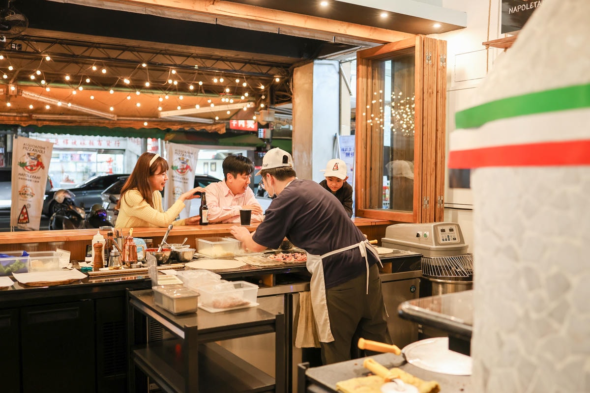 【台北餐廳】正統拿坡里披薩,捷運永春站 『Pizza3“披薩 【台北餐廳】正統拿坡里披薩,捷運永春站 『Pizza3“披薩