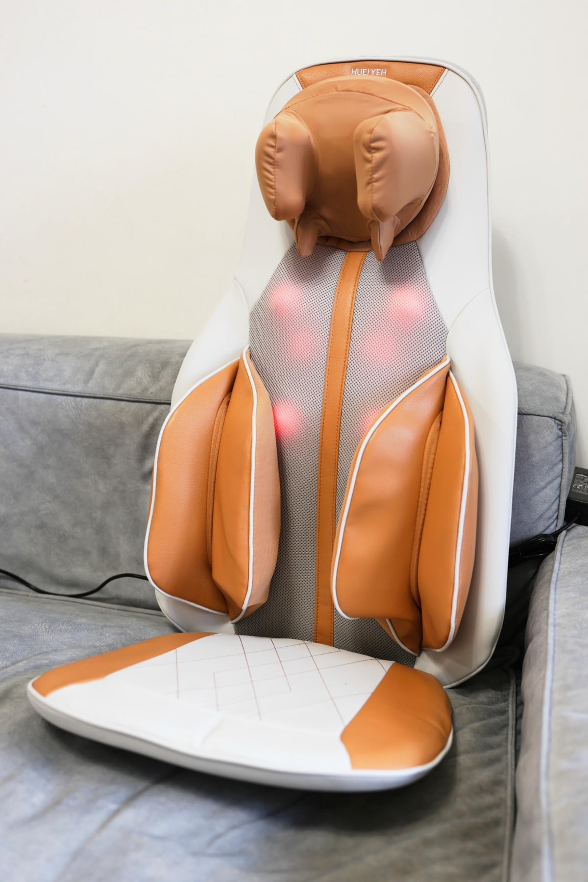 輝葉 狠狠按深揉捏雙芯按摩椅墊｜家庭按摩新選擇｜深層肩頸 &