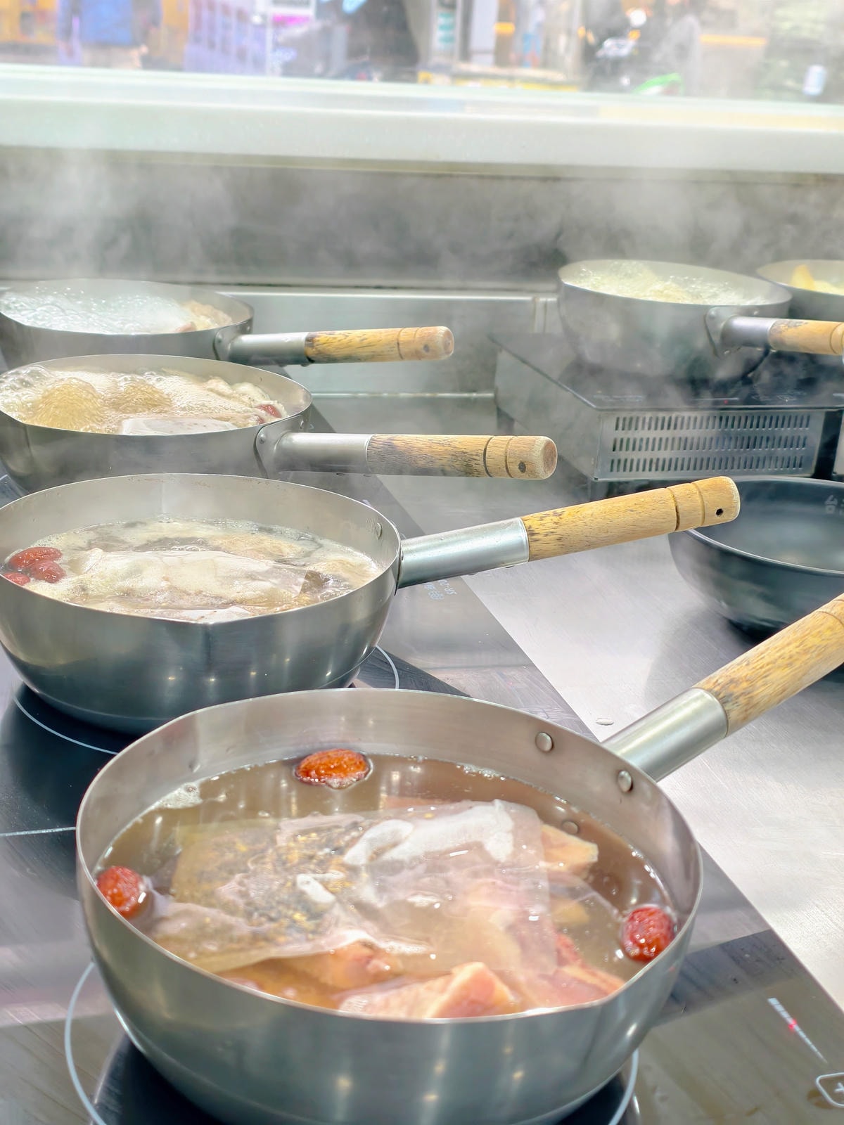 【淡水總店】台灣G湯YOUNG SOUP,鮮煮料足太滿足!冷 【淡水總店】台灣G湯YOUNG SOUP,鮮煮料足太滿足!冷