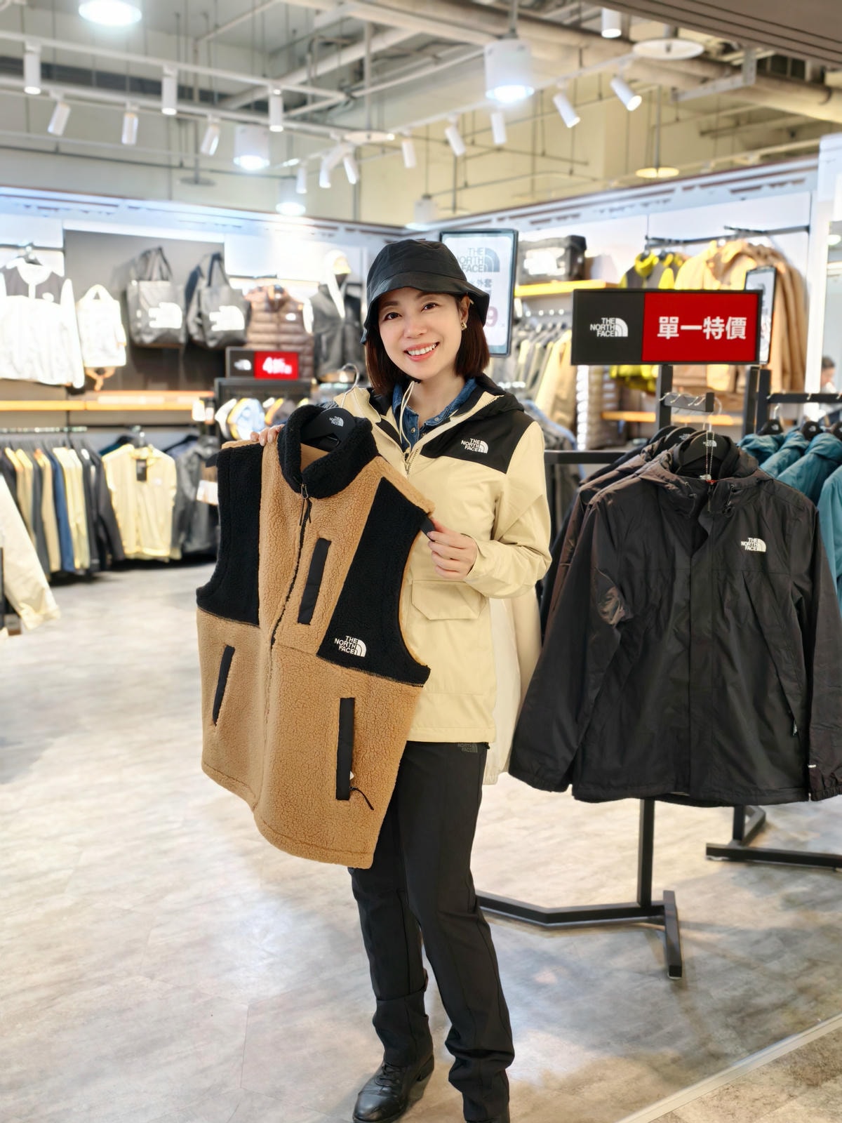 《搶翻天！》OUTLET 倒貨祭開跑🎉 男女服飾庫存 1 折