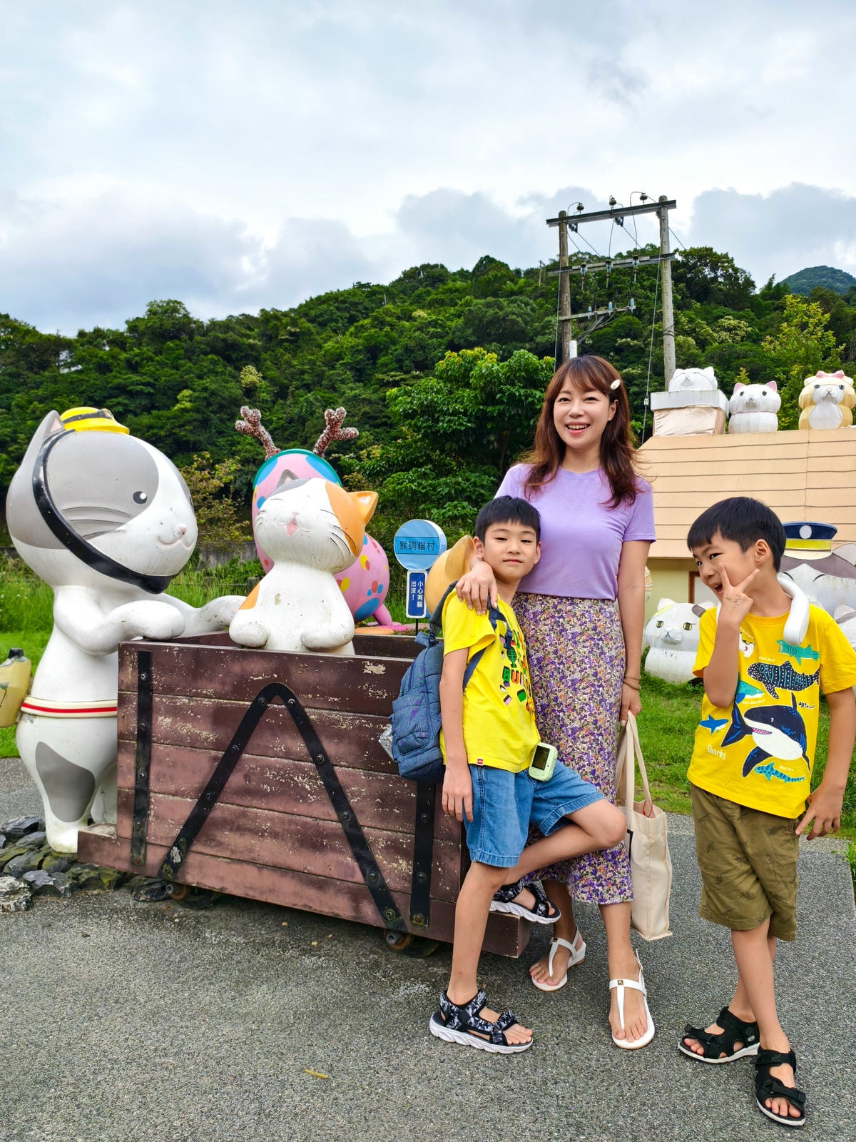 【新北景點】百年礦車體驗『猴硐礦坑休閒園區』沿途玩貓村