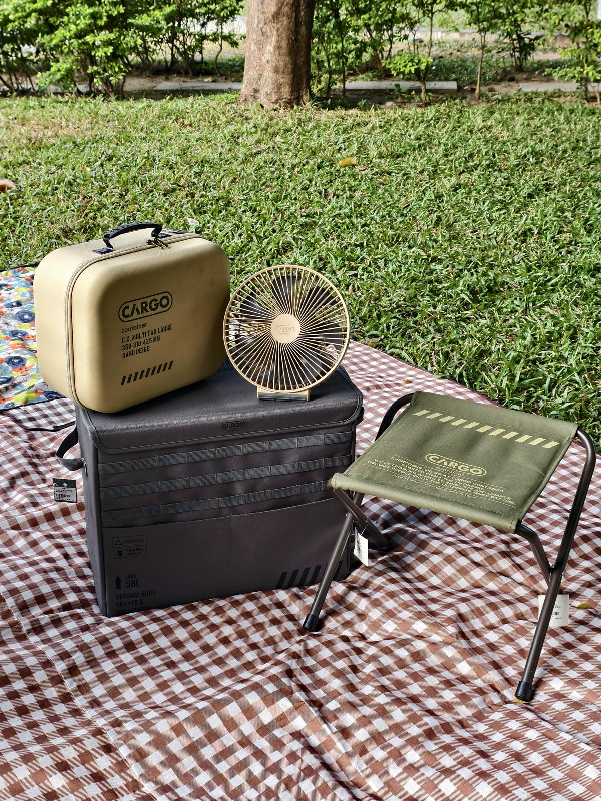 《搶翻天！》OUTLET 倒貨祭開跑🎉 男女服飾庫存 1 折