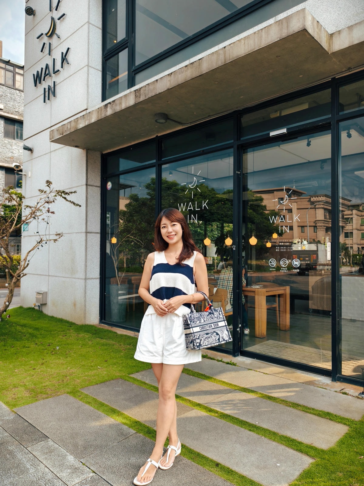 【新北餐廳】林口獨棟清水模建築『Walk in cafe -