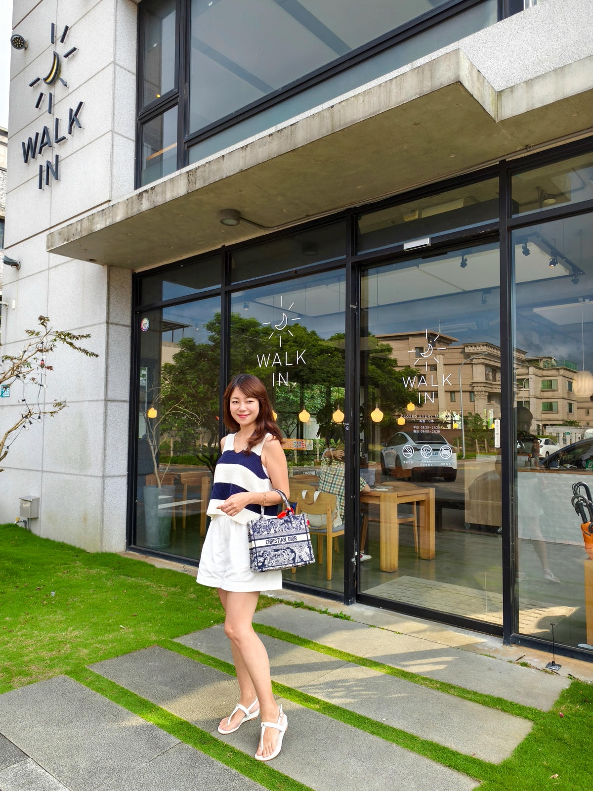 【新北餐廳】林口獨棟清水模建築『Walk in cafe - 【新北餐廳】林口獨棟清水模建築『Walk in cafe -