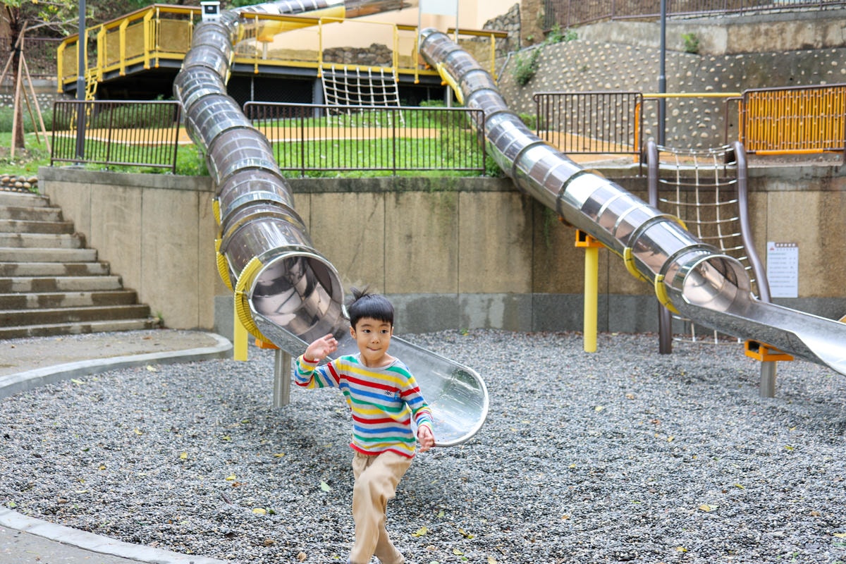 【彰化景點】27公尺的水管溜滑梯、文青咖啡廳『彰化八卦山大佛