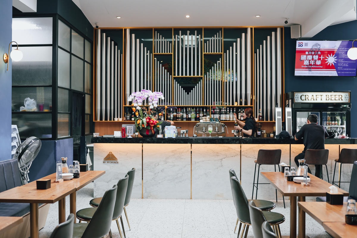 【桃園美食】忠貞文化園區『癮食聖堂』龍崗最古老基督教堂,招牌 【桃園美食】忠貞文化園區『癮食聖堂』龍崗最古老基督教堂,招牌