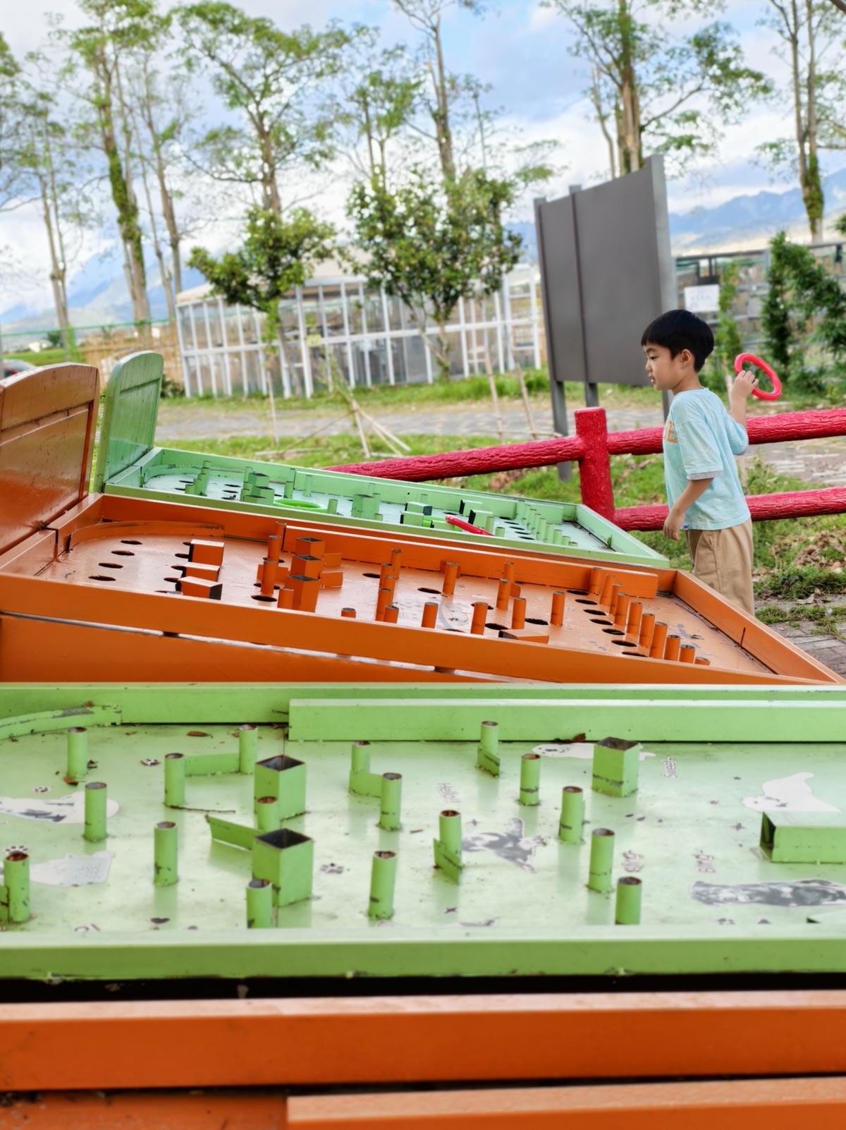 【台東景點】台版小奈良『鹿野梅花鹿公園』小動物餵食、鴨子、天