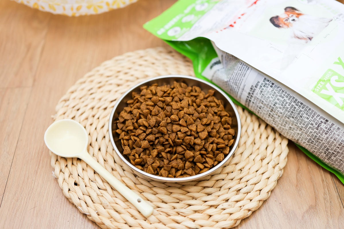 【老犬飼料推薦】開箱 法國皇家『迷你老犬專用乾糧XSA+12