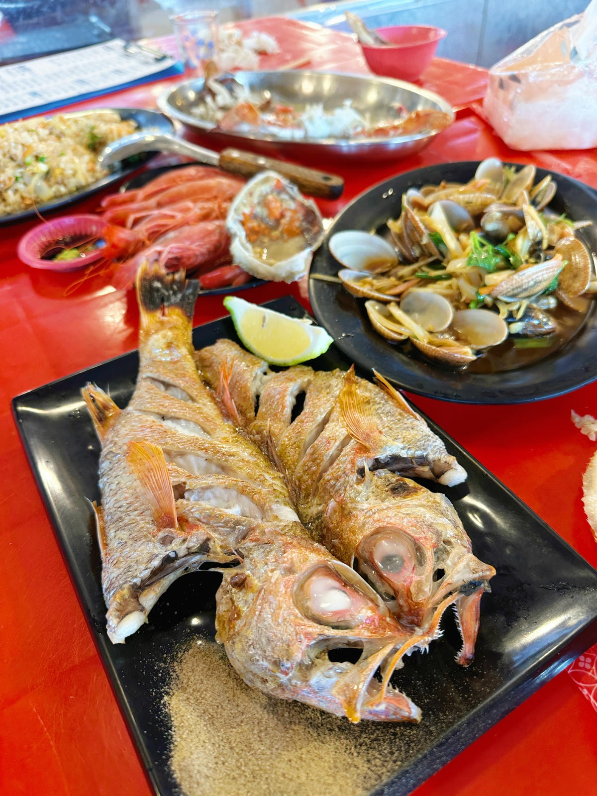 『宜蘭美食』北海岸美食吃秋蟹,宜蘭 大溪漁港 第10攤「信記 『宜蘭美食』北海岸美食吃秋蟹,宜蘭 大溪漁港 第10攤「信記