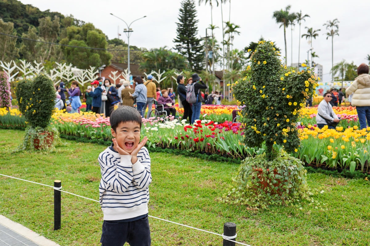 【台北景點】2024士林官邸鬱金香展,元宵節賞花和賞燈! 【台北景點】2024士林官邸鬱金香展,元宵節賞花和賞燈!