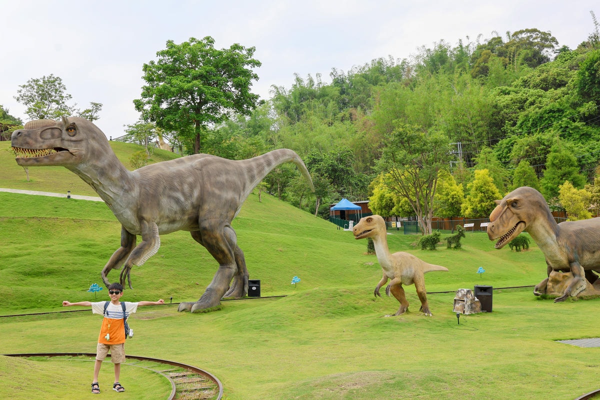 【南投景點】中部唯一大型動物鳥禽樂園『九九峰動物樂園』和恐龍