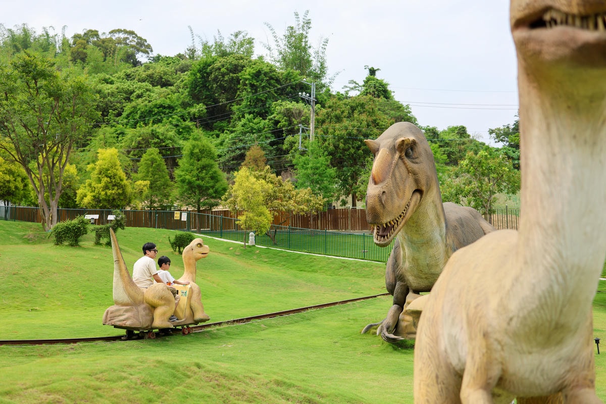 【南投景點】中部唯一大型動物鳥禽樂園『九九峰動物樂園』和恐龍