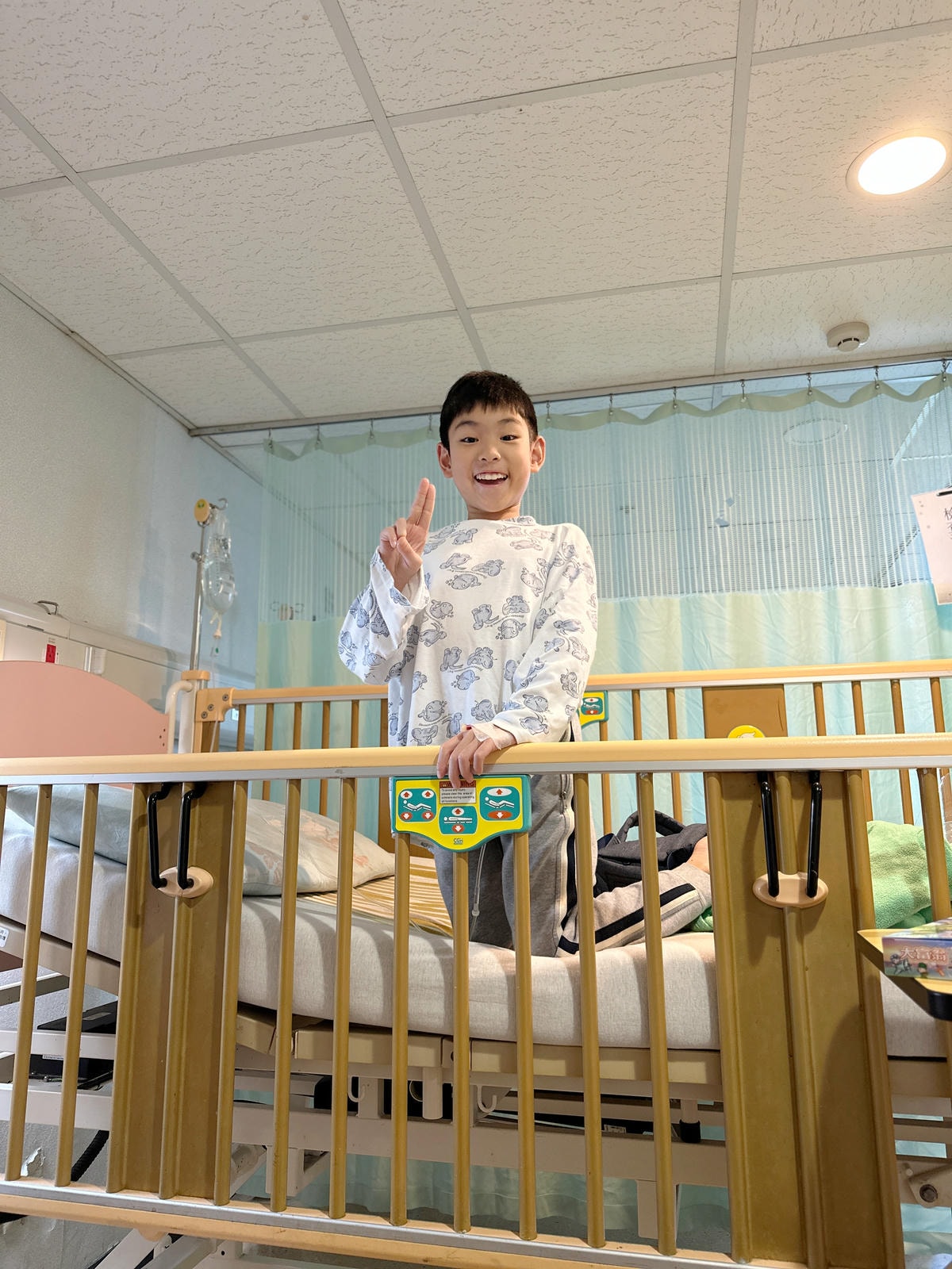 【育兒紀錄】孩子竟然有多生齒！多生牙開刀 紀錄