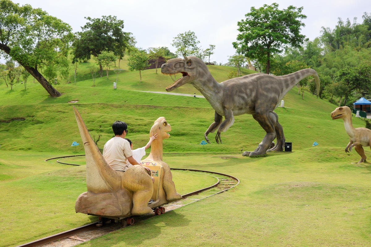 【南投景點】中部唯一大型動物鳥禽樂園『九九峰動物樂園』和恐龍