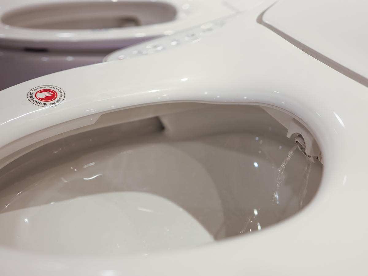 衛浴新享受!badeboss 瞬熱式溫水洗淨 智能馬桶蓋 衛浴新享受!badeboss 瞬熱式溫水洗淨 智能馬桶蓋