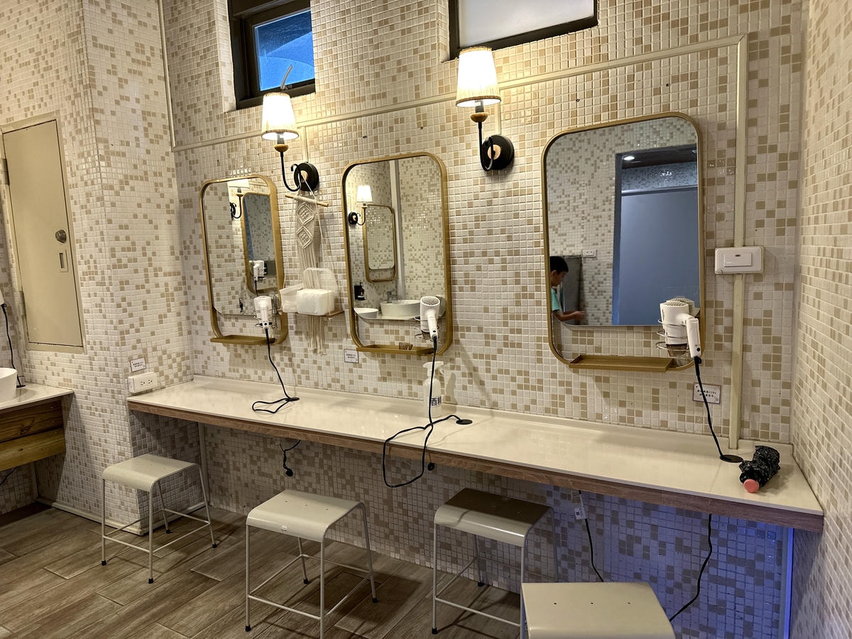 [親子住宿-台中]夕陽相伴豪華露營！全台唯一濕地露營，台中高