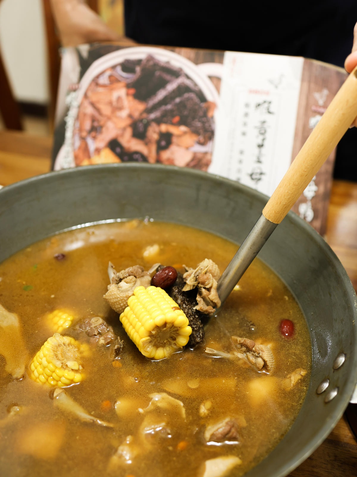 [親子住宿-台中]夕陽相伴豪華露營！全台唯一濕地露營，台中高