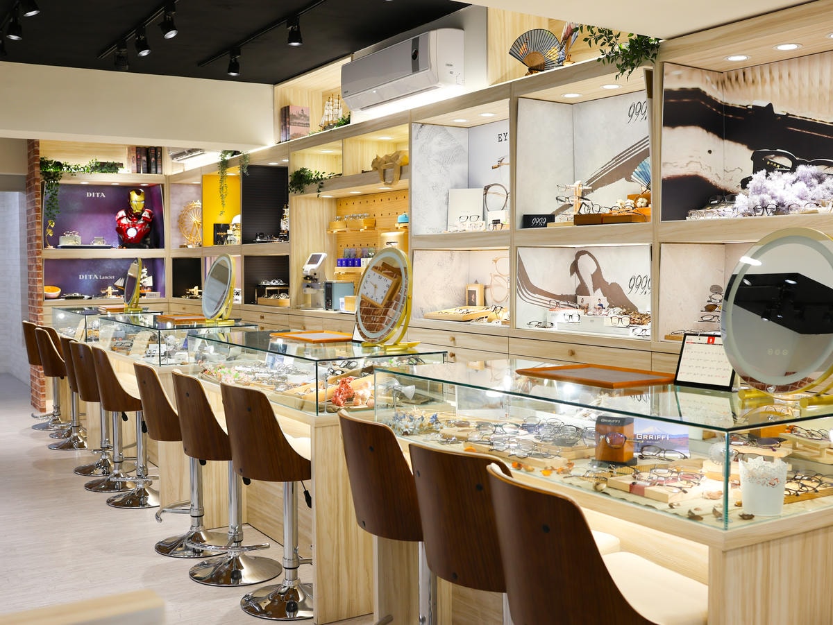 用眼過度好擔心!愛護眼睛第一步,靈魂之窗² 大坪林店 驗光