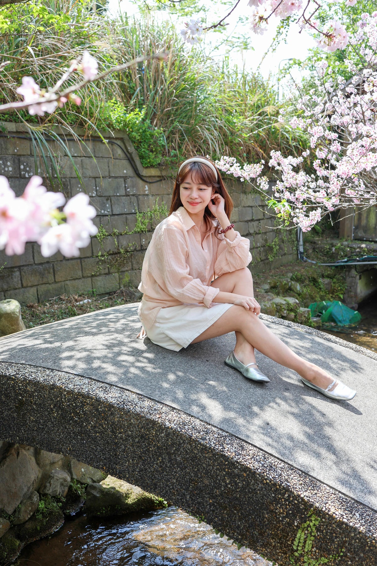 【台北景點】櫻花季尾聲！免費秘境，陽明山平等國小，內厝溪櫻木