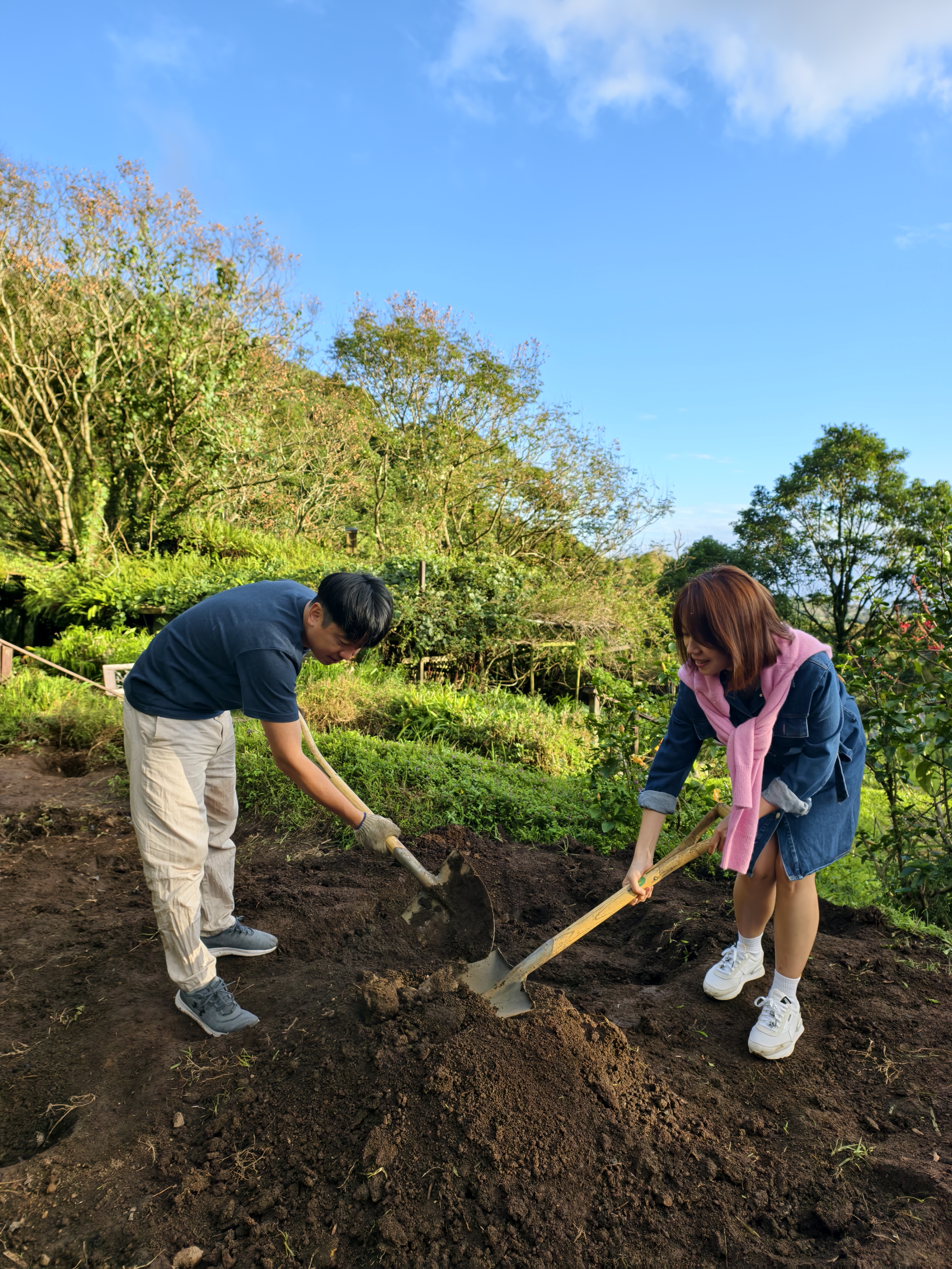 【台北士林景點】荷鋤茗園休閒農園|陽明山下的都市秘境,一日親子放電、烤肉土窯(需預約) - 第9張圖 【台北士林景點】荷鋤茗園休閒農園|陽明山下的都市秘境,一日親子放電、烤肉土窯(需預約)