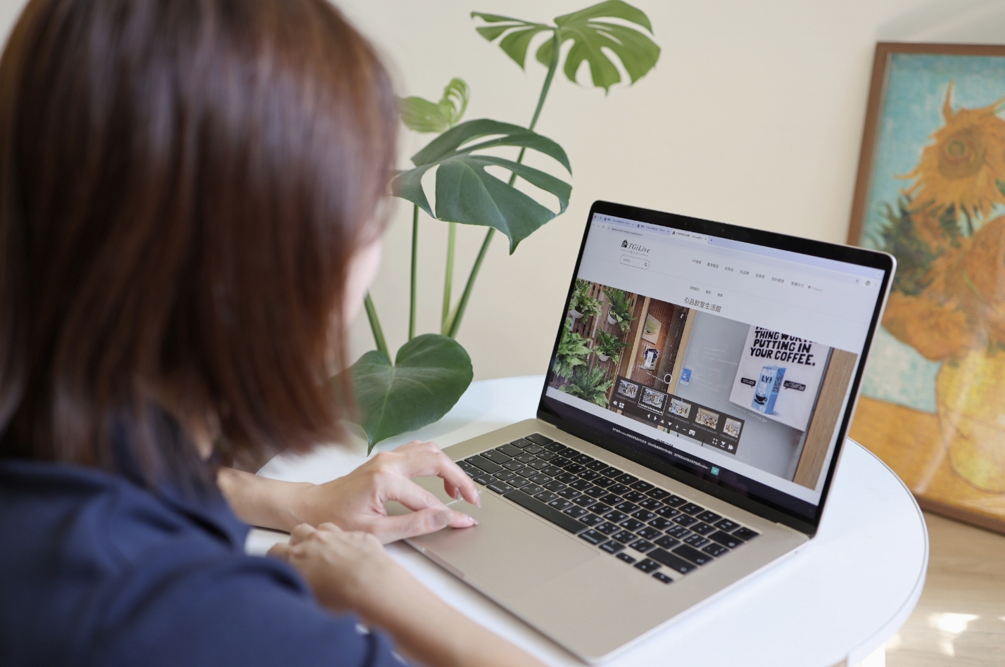 《把藝術搬進我的客廳!在〈藝享智居生活圈〉裡,找到媽媽也能享受的藝文自由》 - 第1張圖 《把藝術搬進我的客廳!在〈藝享智居生活圈〉裡,找到媽媽也能享受的藝文自由》