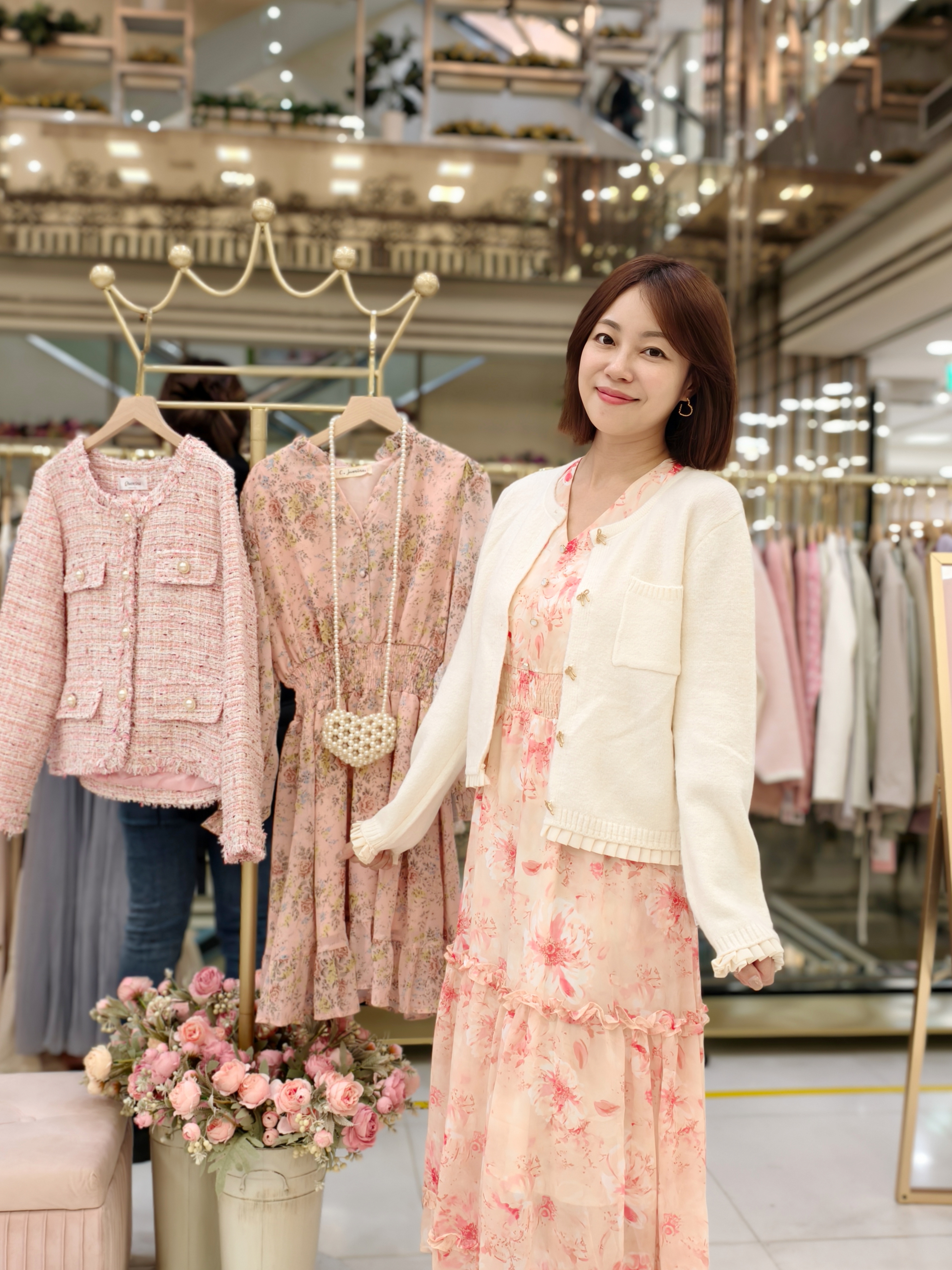 正式洋裝哪裡買?推薦Quentina韓系服飾變身韓劇女主角,小香風、法式浪漫、韓系小清新多種風格好穿搭,最新板橋遠百中山店快閃好康(滿額送好禮) - 第5張圖 正式洋裝哪裡買?推薦Quentina韓系服飾變身韓劇女主角,小香風、法式浪漫、韓系小清新多種風格好穿搭,最新板橋遠百中山店快閃好康(滿額送好禮)