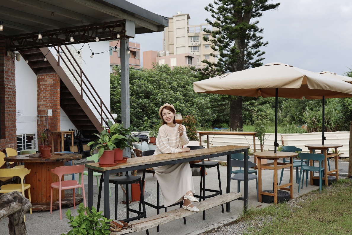 【宜蘭頭城咖啡廳】眺望龜山島『浪花點心』起司酸麵包超驚艷,海景第一排超chill - 第5張圖 【宜蘭頭城咖啡廳】眺望龜山島『浪花點心』起司酸麵包超驚艷,海景第一排超chill