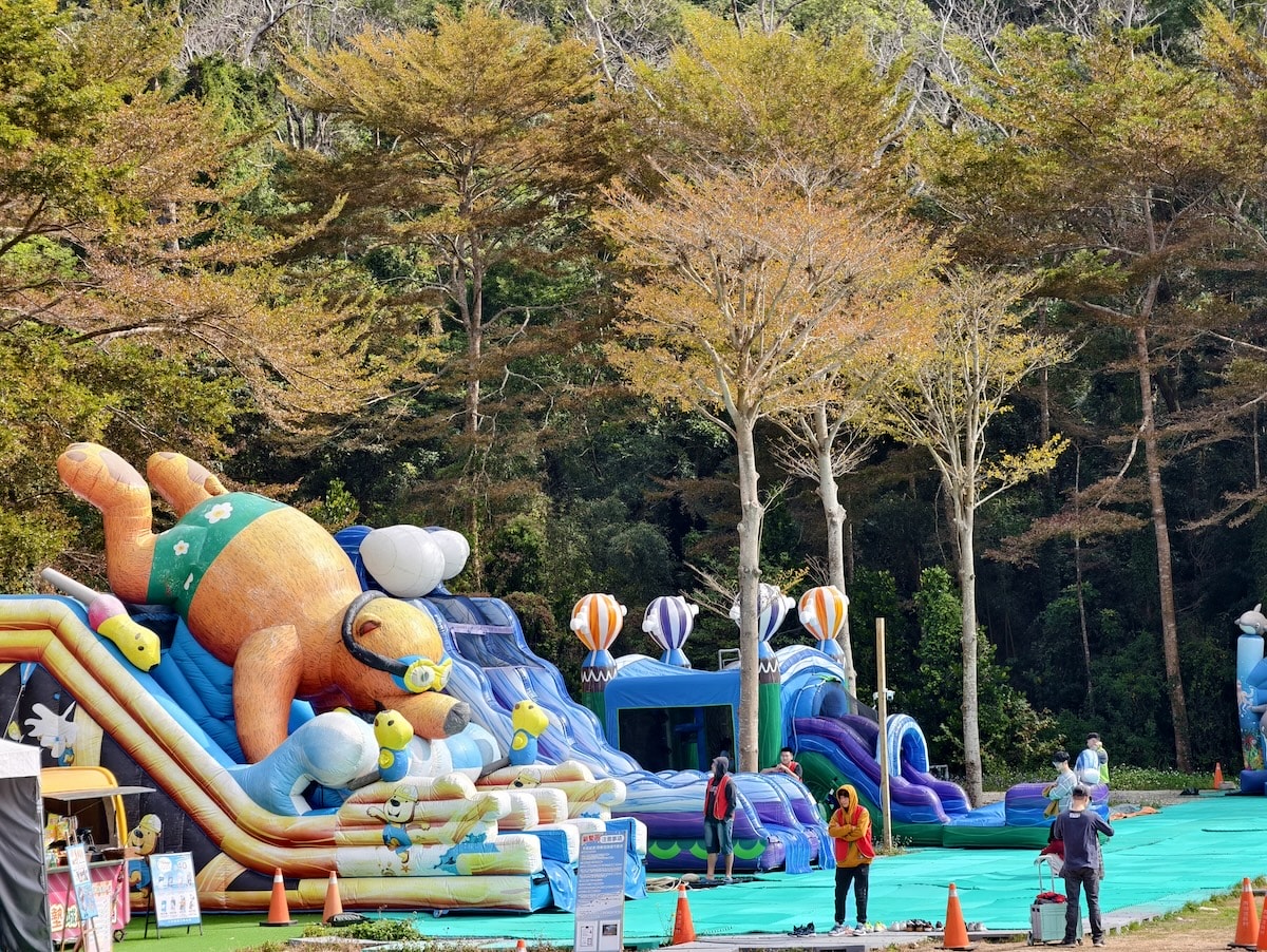 帶孩子闖進恐龍世界!西湖渡假村:1:1 模擬恐龍、泡泡樂園、特技表演,必搶一泊三食住宿優惠 - 第12張圖 帶孩子闖進恐龍世界!西湖渡假村:1:1 模擬恐龍、泡泡樂園、特技表演,必搶一泊三食住宿優惠