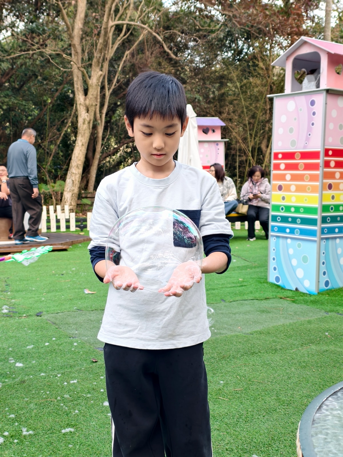 帶孩子闖進恐龍世界!西湖渡假村:1:1 模擬恐龍、泡泡樂園、特技表演,必搶一泊三食住宿優惠 - 第10張圖 帶孩子闖進恐龍世界!西湖渡假村:1:1 模擬恐龍、泡泡樂園、特技表演,必搶一泊三食住宿優惠