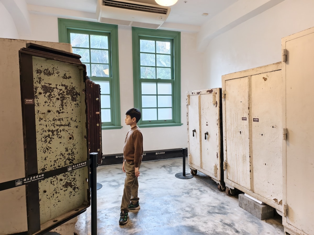 【台北親子景點】鐵道迷必訪！國立臺灣博物館鐵道部園區，超逼真微縮模型、小小列車長體驗，雨天室內景點。