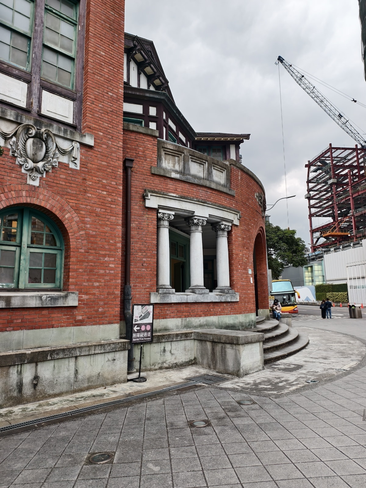 【台北親子景點】鐵道迷必訪！國立臺灣博物館鐵道部園區，超逼真微縮模型、小小列車長體驗，雨天室內景點。